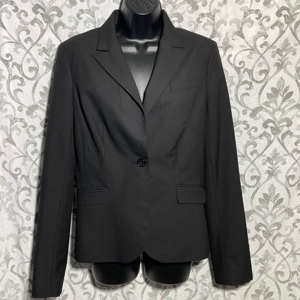 THE LIMITED One Button Black Blazer